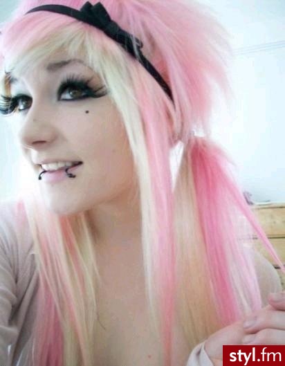 pinky - EMO Alternatywne Średnie Fryzury