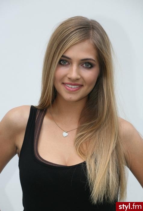 śliczna miss polonia 2010 - Długie Fryzury