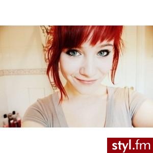 Średnie Fryzury