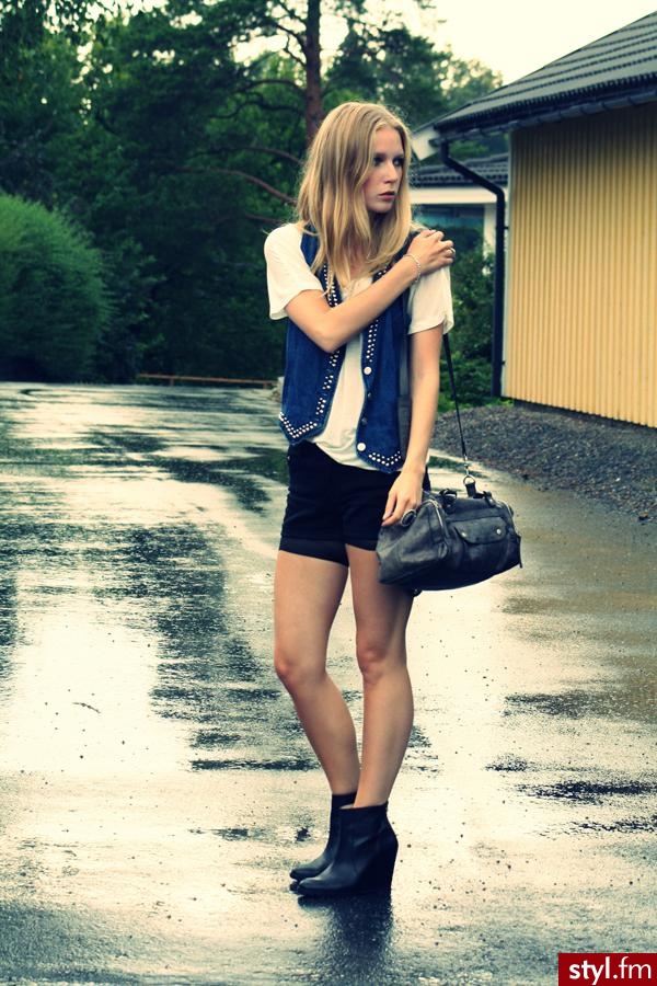 Jeżeli zdjęcie znajduje się już w galerii poproszę o link - Moda uliczna Inne Moda