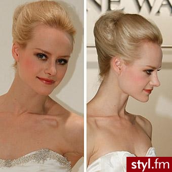 Blond Upięcie Proste Ślubne Średnie Fryzury