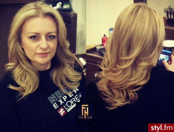Blond z Olaplex salon fryzjerski Warszawa - Blond Rozpuszczone Kręcone Na co dzień Długie Fryzury