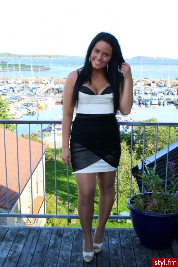 Sukienki Moda