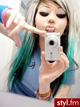 EMO Alternatywne Średnie Fryzury
