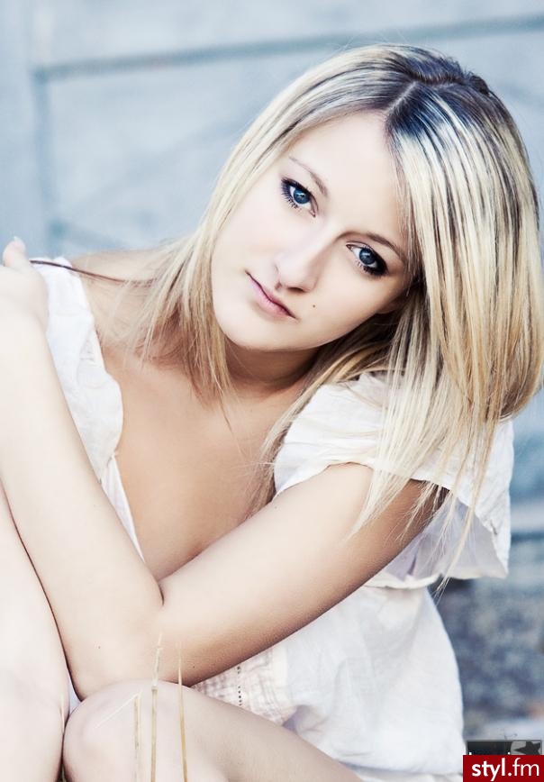 Średnie Fryzury