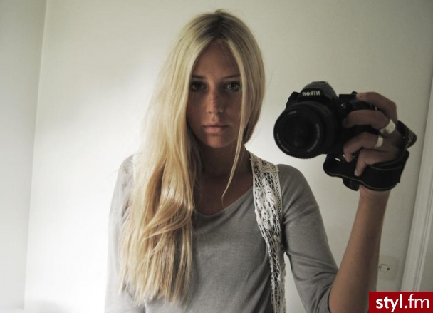 Blond Rozpuszczone Proste Na co dzień Średnie Fryzury