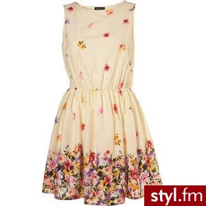 Sukienki Moda