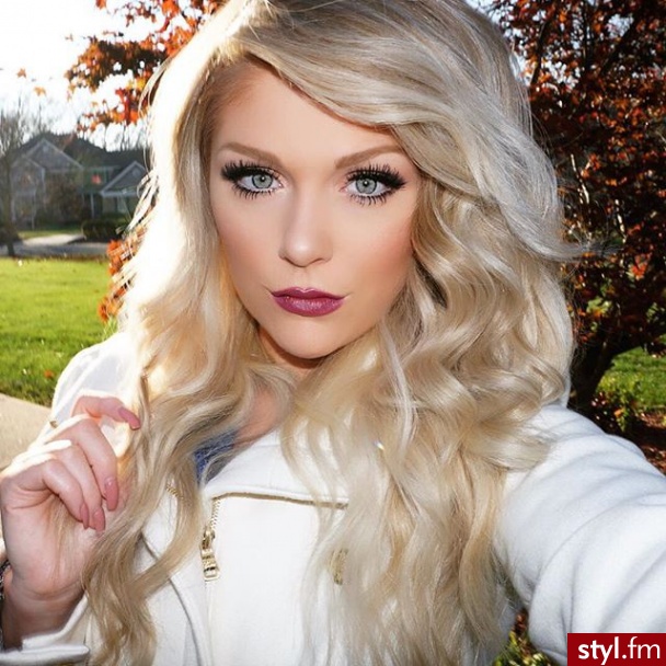 Blond Rozpuszczone Kręcone Na co dzień Długie Fryzury