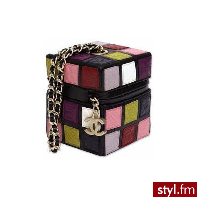 Яндекс.Картинки: сумки chanel - Polyvore. Pobrano ze strony: http://www.polyvore.com/%D1%8F%D0%BD%D0%B4%D0%B5%D0%BA%D1%81.%D0%BA%D0%B0%D1%80%D1%82%D0%B8%D0%BD%D0%BA%D0%B8_%D1%81%D1%83%D0%BC%D0%BA%D0%B8_chanel/thing?id=13500524 - Pozostałe Torebki Moda