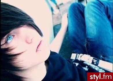 alex.. - EMO Alternatywne Średnie Fryzury