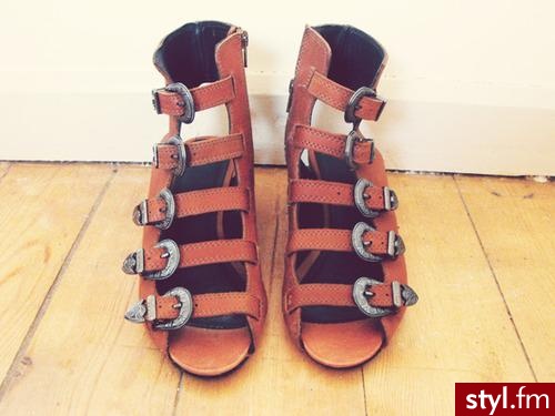 Pozostałe Buty Moda