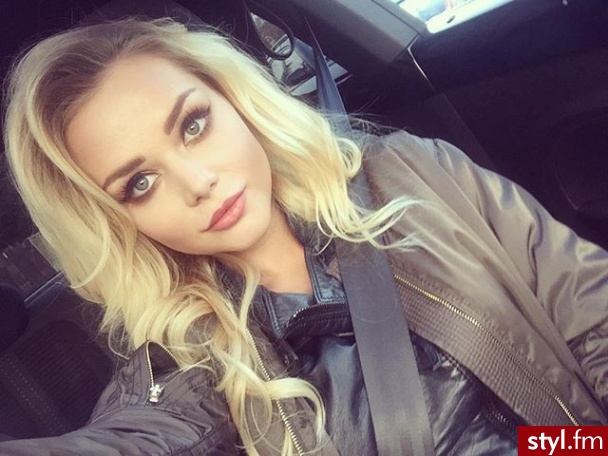 Blond Rozpuszczone Kręcone Na co dzień Średnie Fryzury