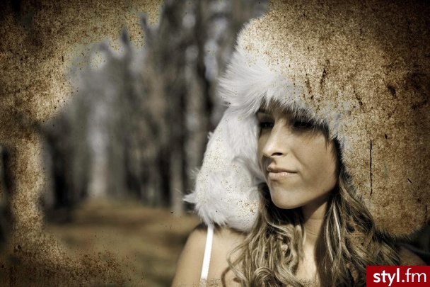 Czapka - Nakrycia głowy Dodatki Moda