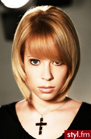 Średnie Fryzury