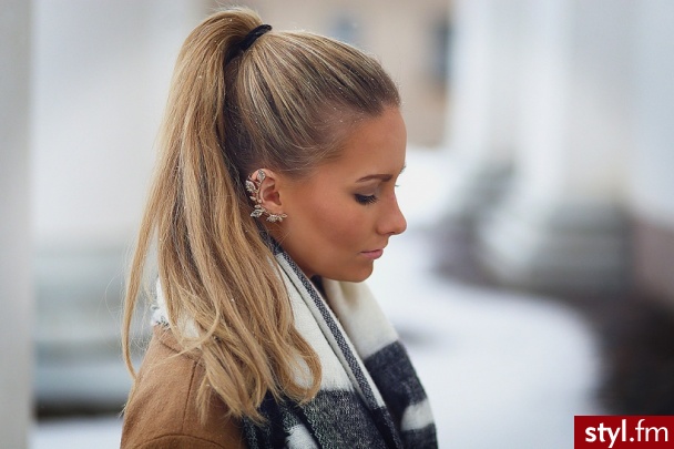 Upięcie Proste Na co dzień Długie Fryzury