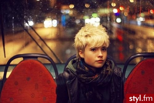 Blond Rozpuszczone Proste Na co dzień Krótkie Fryzury