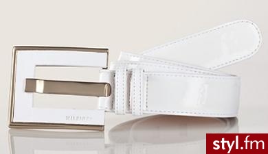 Pasek Tommy Hilfiger. Pasek Tommy Hilfiger. Cena: około 250 zł

Kupisz w sklepach firmowych i autoryzowanych punktach sprzedaży
Tommy Hilfiger. W Polsce ubrania i dodatki Tommy Hilfiger można kupić m.in. w centrach handlowych Arkadia i Promenada w Wars - Pozostałe Dodatki Moda