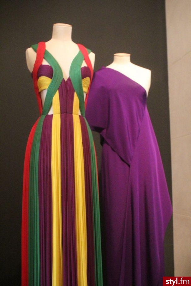 Sukienki Moda