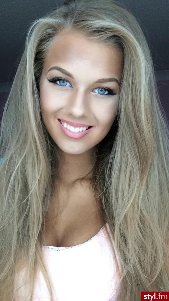 Blond Rozpuszczone Kręcone Na co dzień Długie Fryzury