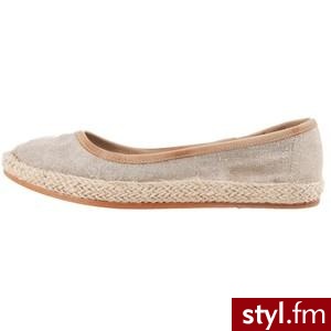 Beige n.d.c Espadrilles - n.d.c. - Polyvore. Pobrano ze strony: http://www.polyvore.com/beige_espadrilles/thing?id=19130874 - Misz-masz