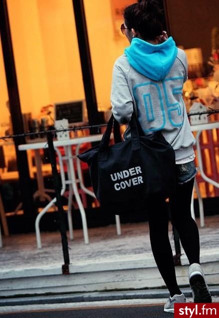 z przesyłką kosztuje ok. 42zł. 
Kupić ? - Pozostałe Ciuchy Moda