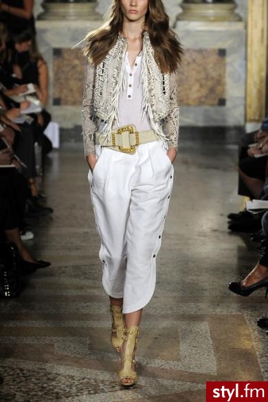 kurtka Emilio Pucci. kurtka Emilio Pucci. Cena: 8 905 euro, około 34 650 zł

Kupisz w sklepie internetowym Net-a-Porter - Pozostałe Ciuchy Moda