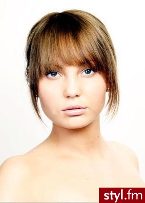 Średnie Fryzury
