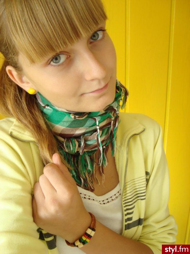 Średnie Fryzury