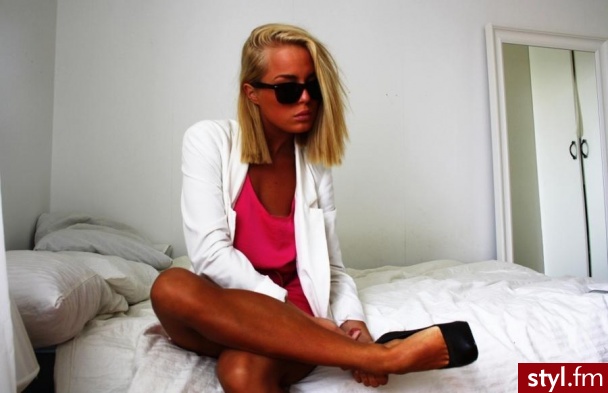 Blond Rozpuszczone Proste Na co dzień Średnie Fryzury