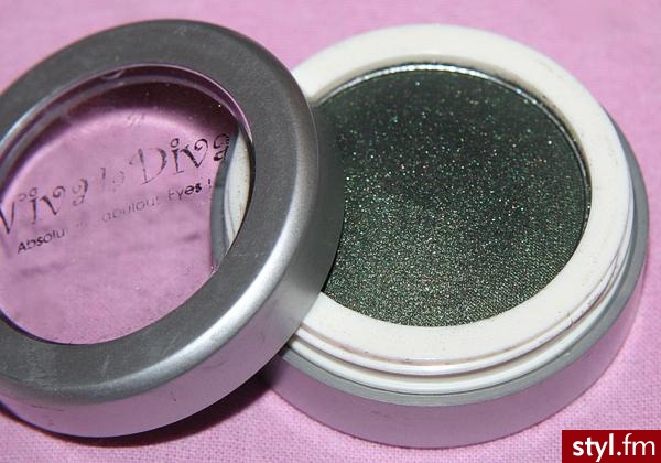 makijaż. Glitter Turquoise from H&M
Stiletto from Gosh Cosmetics
Dark Green from Viva la Diva - Makijaże