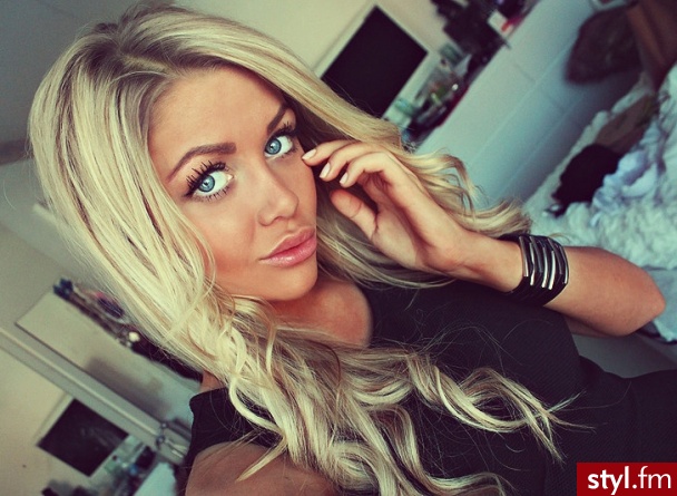 Blond Rozpuszczone Kręcone Na co dzień Długie Fryzury