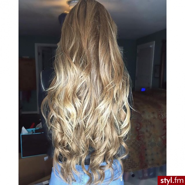Blond Rozpuszczone Kręcone Na co dzień Długie Fryzury