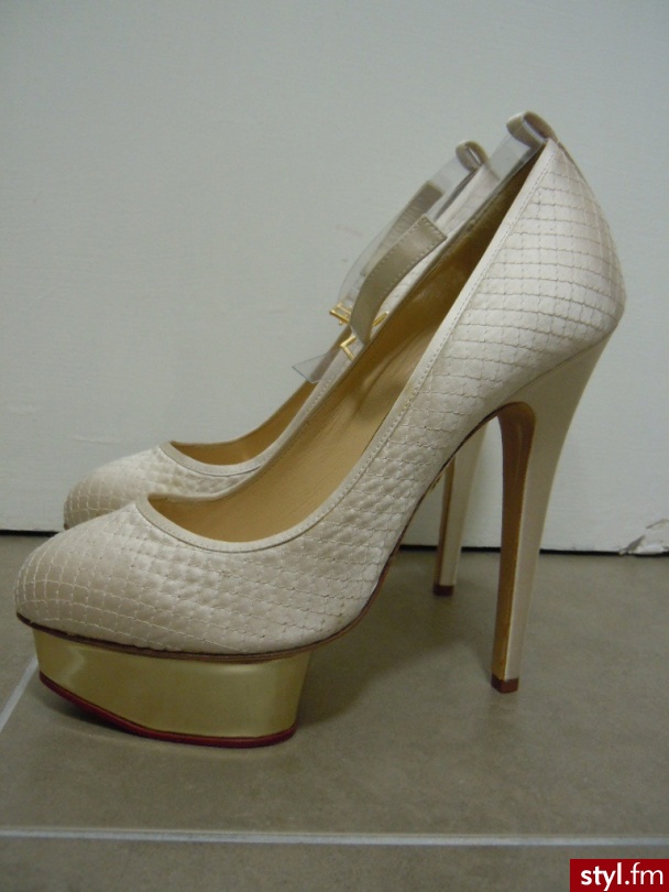 Szpilki Buty Moda