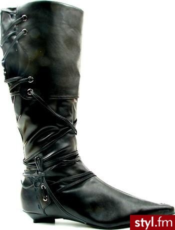 gdzie kupić te kozaczki:

na allegro .Oto link stronki:

http://idg.allegro.pl/show_item.php?item=323696440 - Pozostałe Buty Moda
