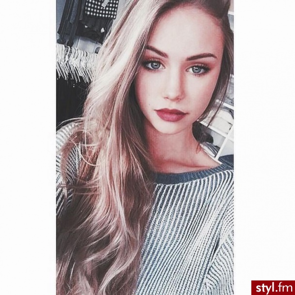 Blond Rozpuszczone Kręcone Na co dzień Długie Fryzury