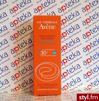 Avene CLEANANCE Emulsja SPF30 z wysok ochroną przeciwsłoneczną do skóry tłustej i trądzikowej Cleanac 50 ml - Emu Buty Moda