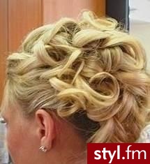fryzury ślubne fotki. Fryzury ślubne, wieczorowe. fryzury ślubne fotki - Internetowy Katalog Fryzur IKF.com.pl, propozycje fryzur na każdą okazję np. fryzury na lato - Ślubne Średnie Fryzury