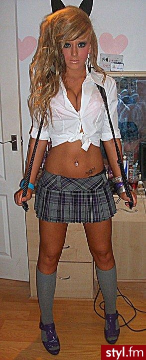 partiii 2010. school girl - Kręcone Na co dzień Średnie Fryzury