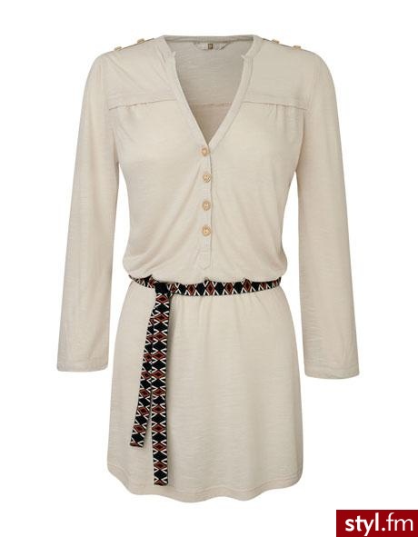 Stradivarius > Collection > T-SHIRTS > Embroidered belted T-shirt. Pobrano ze strony: http://www.stradivarius.es/en/collection/t-shirts/detalle/1433_embroidered-belted-t-shirt - Pozostałe Ciuchy Moda