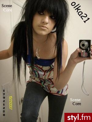 x 33. .. - EMO Alternatywne Średnie Fryzury