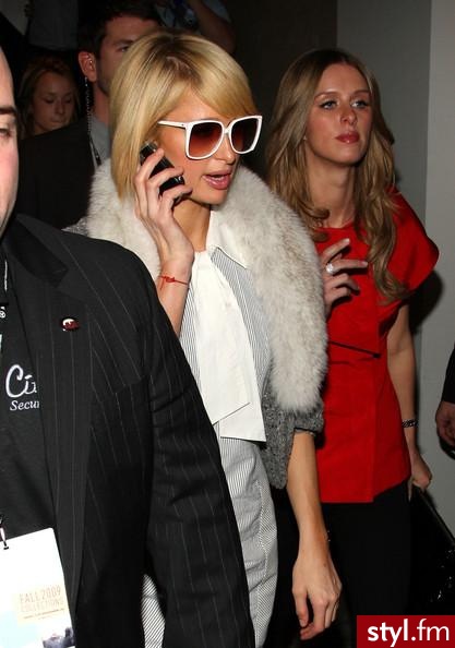 Nicky Hilton and Paris Hilton - Moda uliczna Inne Moda