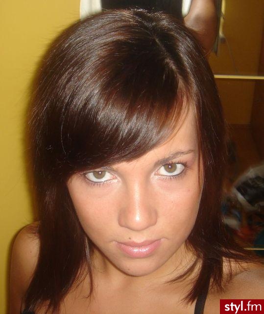 Średnie Fryzury
