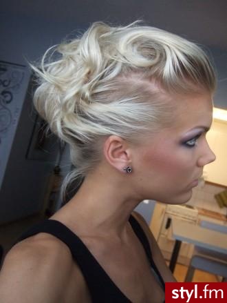 Blond Upięcie Proste Na co dzień Średnie Fryzury