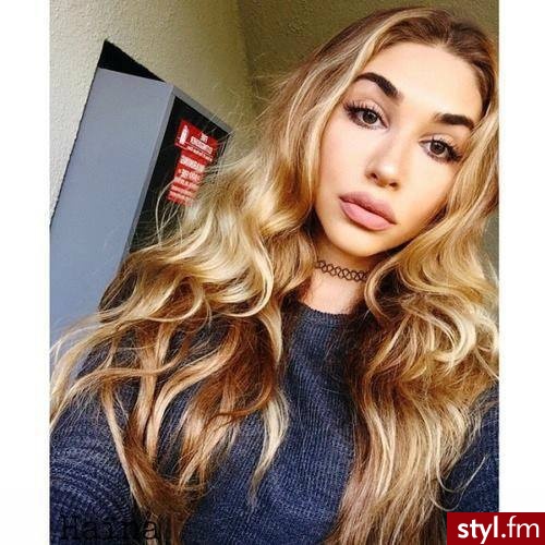 Blond Rozpuszczone Kręcone Na co dzień Długie Fryzury