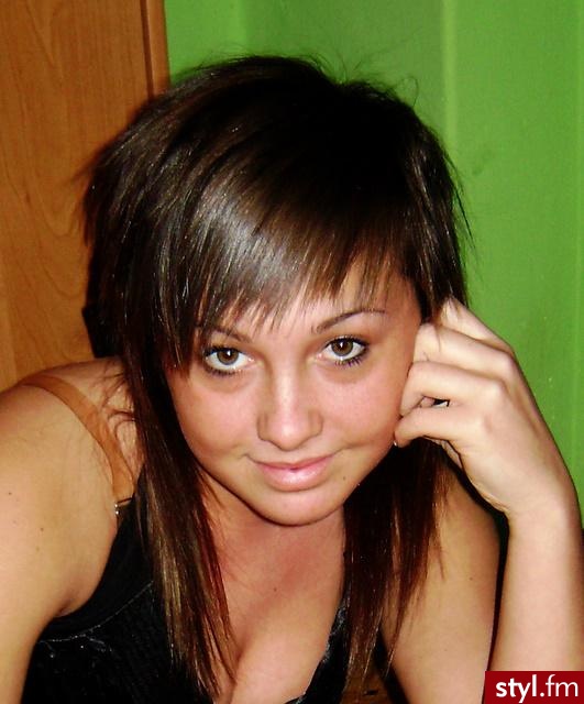 Średnie Fryzury