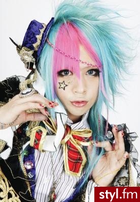 Ryuki z Oyuugi Wagamama-dan x [PaRADEiS]. Ryuki z Oyuugi Wagamama-dan x [PaRADEiS] - Punk Rock Alternatywne Średnie Fryzury