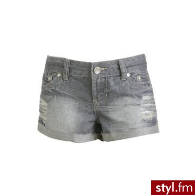 Destroyed Cuff Short - Arden B - Polyvore. Pobrano ze strony: http://www.polyvore.com/destroyed_cuff_short/thing?id=8944377 - Pozostałe Ciuchy Moda