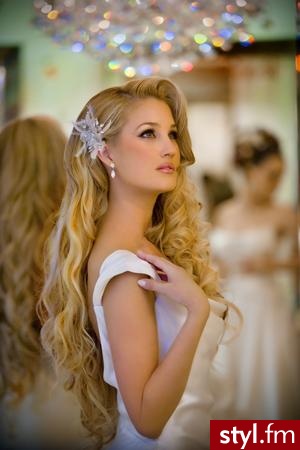 Blond Rozpuszczone Kręcone Na co dzień Długie Fryzury