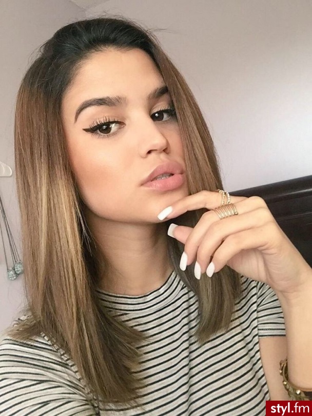 Średnie Fryzury