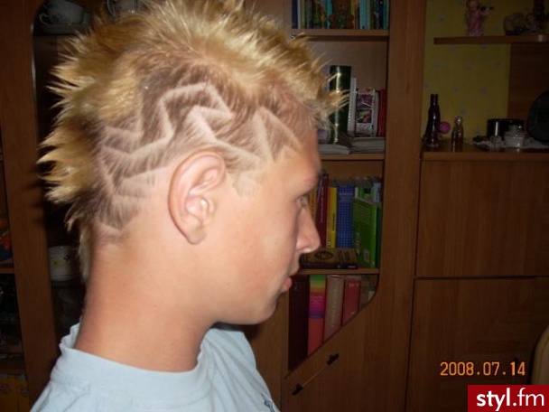 Mam konto z moim kumplem i mamy różne zdjęcia;)

Zwykłe fryzurki : - Punk Rock Alternatywne Średnie Fryzury